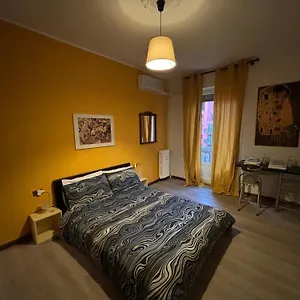 Da Me - Ampio Con 2 Da Letto , Milán Italia